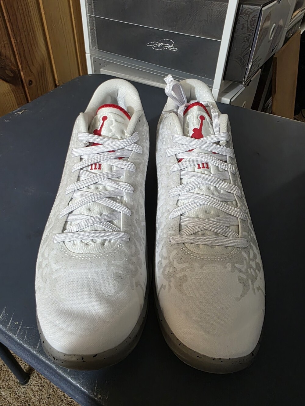 Jordan Zion 3  Men's Low-Top Sneakers in White Size 9.5m, New.